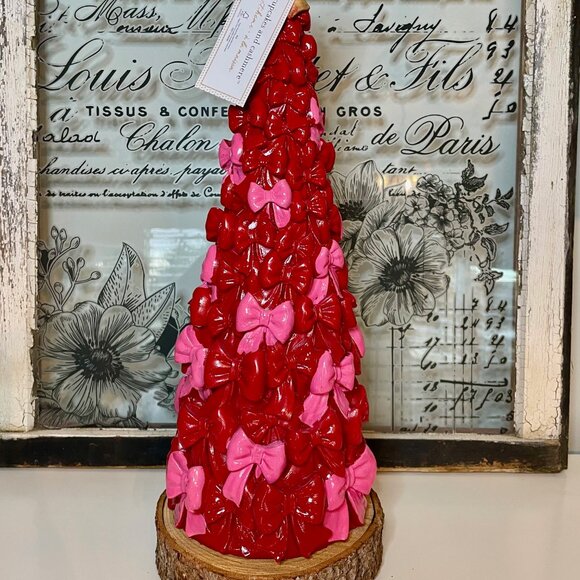 NEW Cupcakes & Cashmere Red and Pink Bow Christmas Tree - Picture 1 of 2